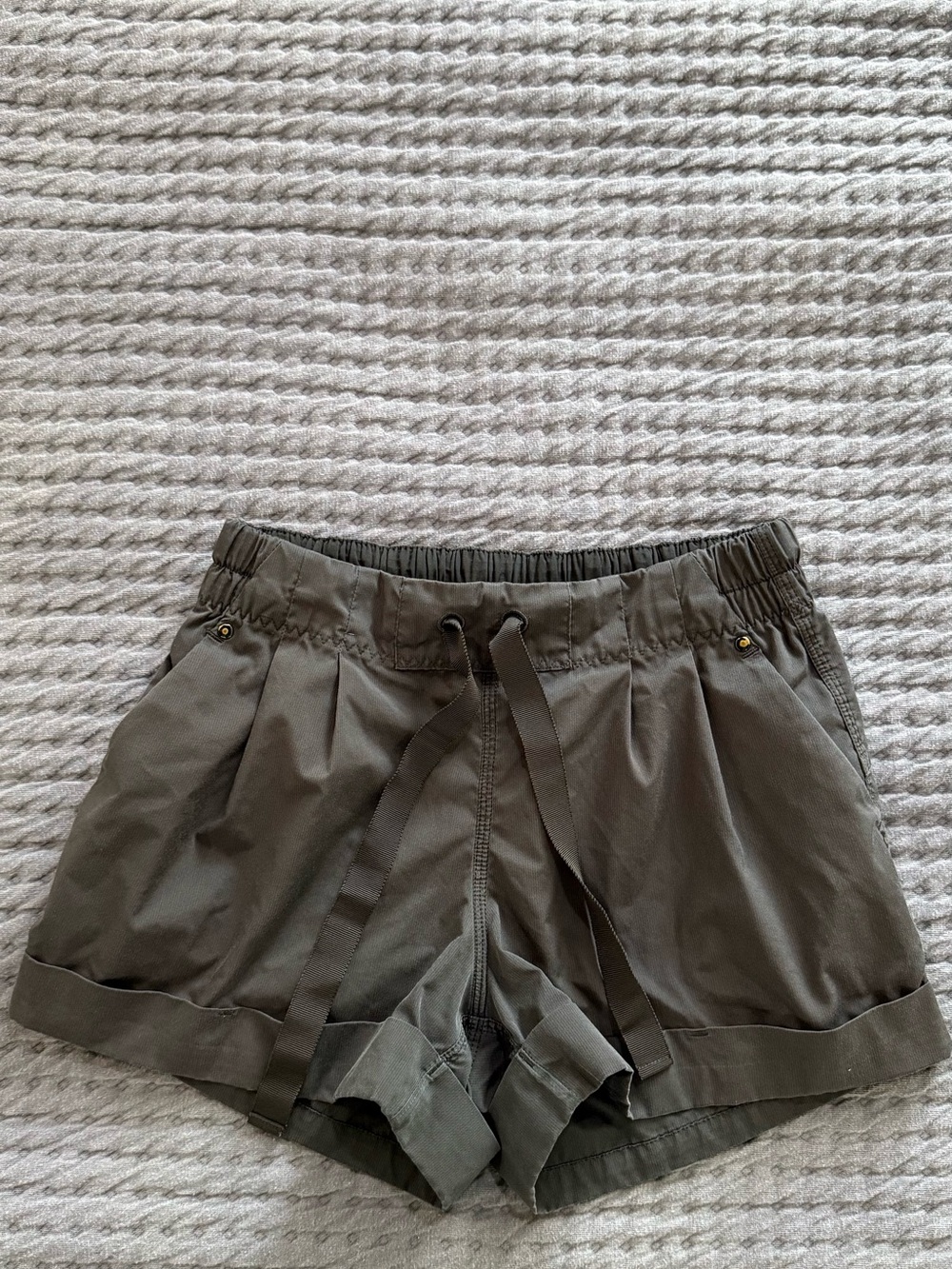 Lululemon Spring Break Away Shorts – Black – Size 4